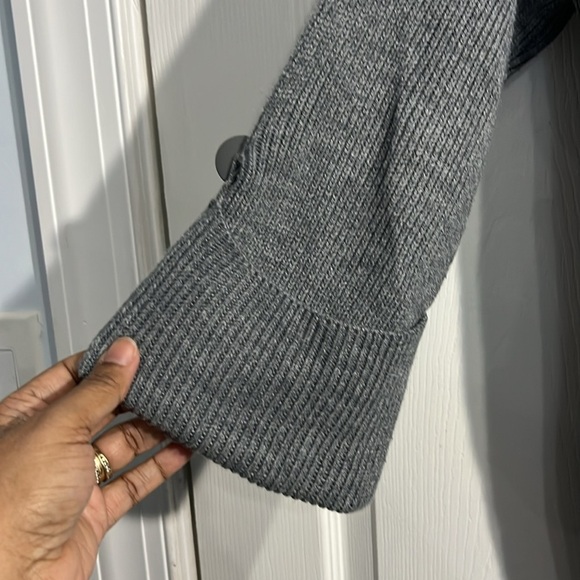 a.n.a. Women’s gray sweater- 3/4 cuffed sleeves w/ button detail - Size Medium - Picture 3 of 6